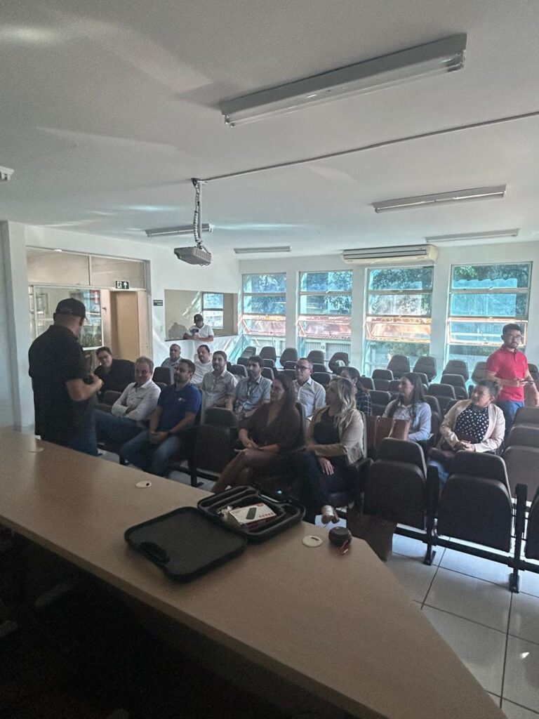 Encontro promovido pela Agência Novo Oeste para compartilhamento de experiências em desenvolvimento regional.